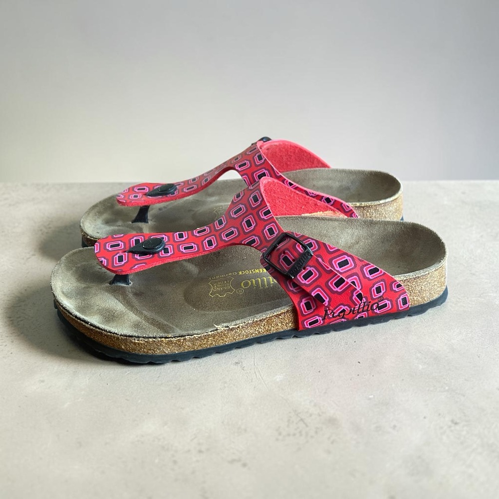 Papillio Birkenstock Gizeh Sandals Red Pink Geometric Retro Print 40 US 9-9.5